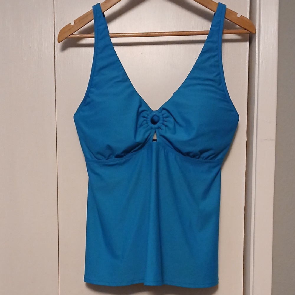 Free Bird, Takini Top